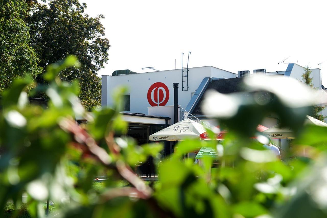 Penzion Formula Trenčín Εξωτερικό φωτογραφία